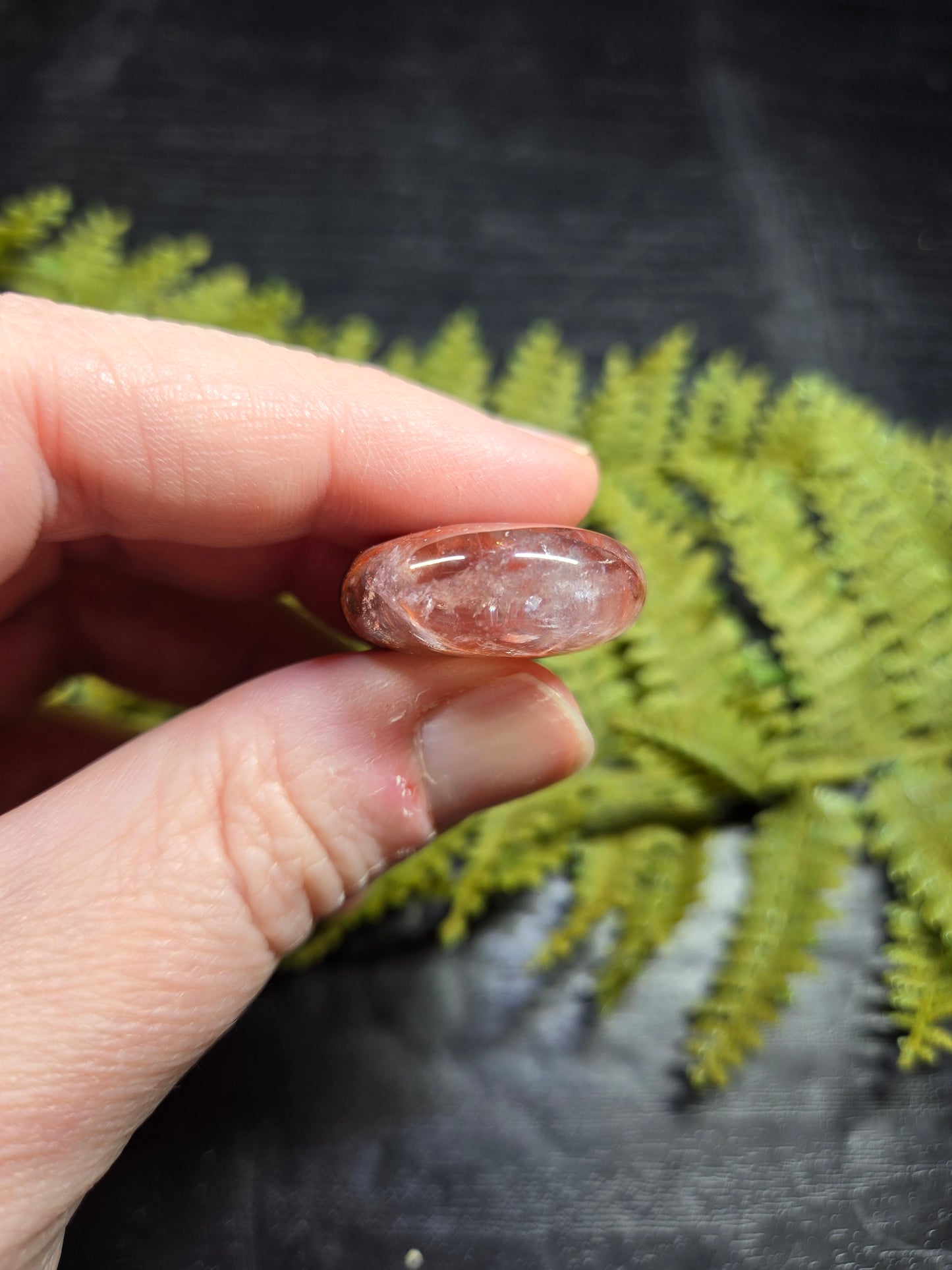 Fire Quartz Mini "Mento" Palm Stones