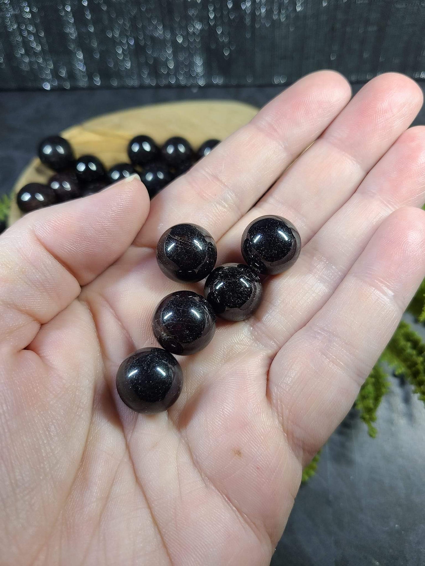 Mini garnet spheres