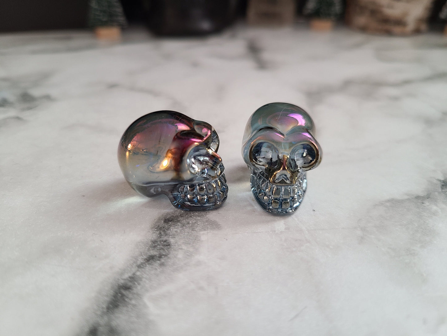 Aura crystal mini skull | 1 (one) 1" aura or titanium coated crystal skull, perfect for those that work with spirits!