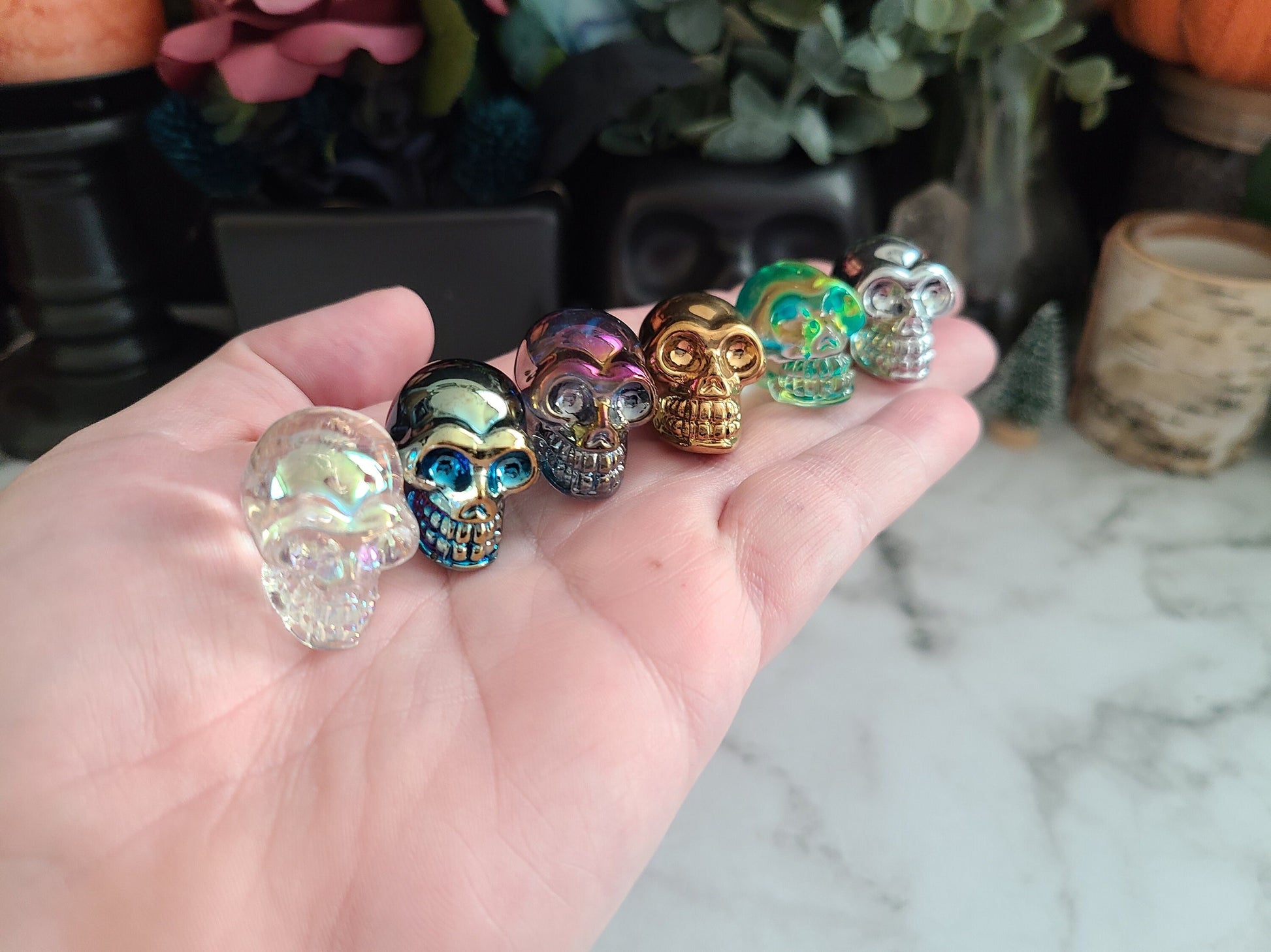 Aura crystal mini skull | 1 (one) 1" aura or titanium coated crystal skull, perfect for those that work with spirits!